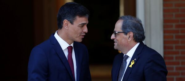 El presidente del Gobierno español, Pedro Sánchez y el presidente de la Generalitat, Quim Torra El presidente del Gobierno español, Pedro Sánchez y el presidente de la Generalitat, Quim Torra - Sputnik Mundo