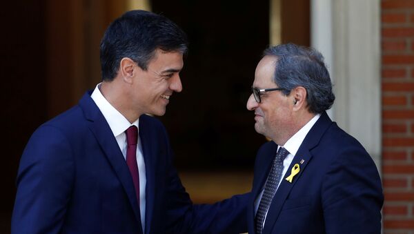 El presidente del Gobierno español, Pedro Sánchez y el presidente de la Generalitat, Quim Torra - Sputnik Mundo