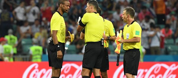 Los árbitros - Sputnik Mundo