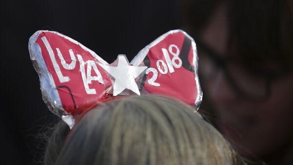 Un partidario del expresidente brasileño Luiz Inácio Lula da Silva - Sputnik Mundo