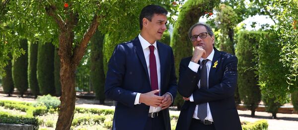 El presidente del Gobierno español, Pedro Sánchez y el presidente de la Generalitat, Quim Torra - Sputnik Mundo