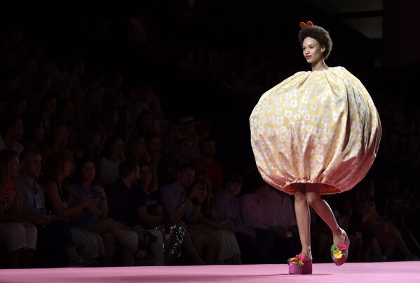 Moda para dormilones en Madrid - Sputnik Mundo