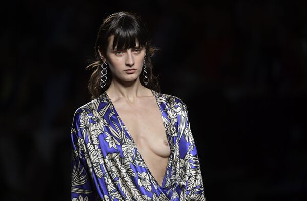 Moda para dormilones en Madrid - Sputnik Mundo