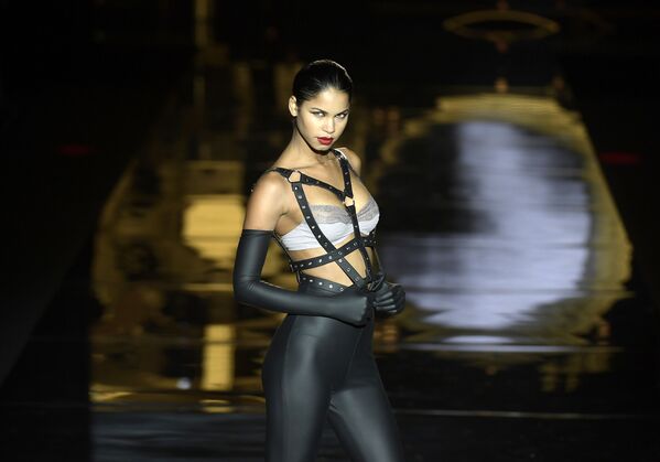 Moda para dormilones en Madrid - Sputnik Mundo