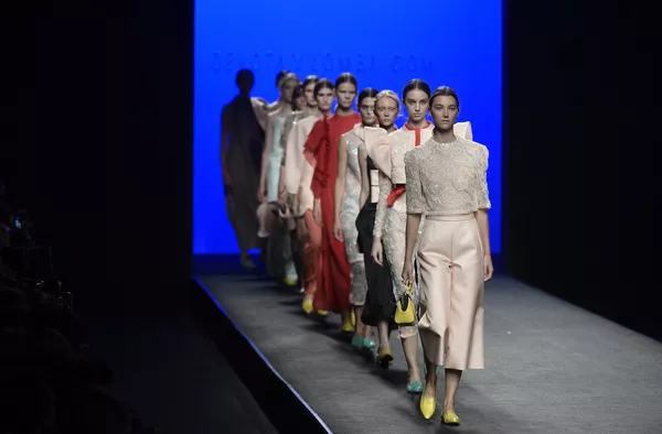 Moda para dormilones en Madrid - Sputnik Mundo