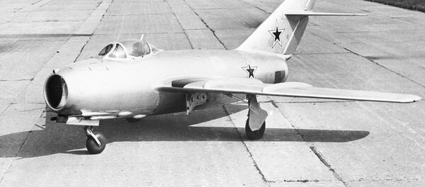 El caza de frente MiG-15BSP - Sputnik Mundo