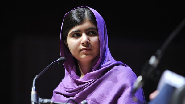 Malala Yousafazi, la activista pakistaní por los derechos de las niñas a la educación y premio Nobel de la Paz - Sputnik Mundo