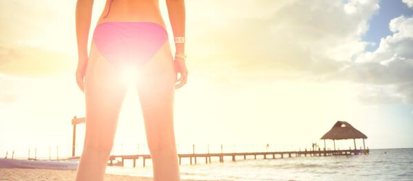 Mujer en bikini - Sputnik Mundo