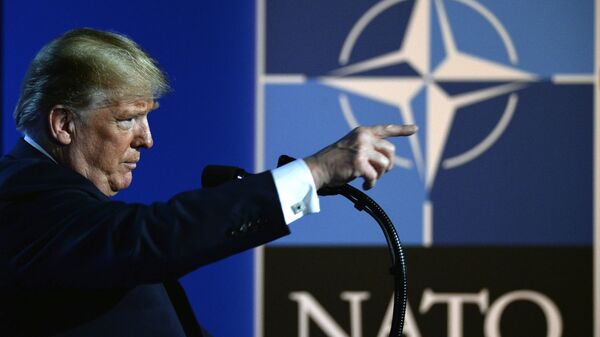 Donald Trump, presidente de EEUU durante la cumbre de la OTAN - Sputnik Mundo
