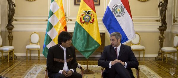 El presidente de bolivia, Evo Morales, y su homólogo paraguayo, Mario Abdo Benítez - Sputnik Mundo