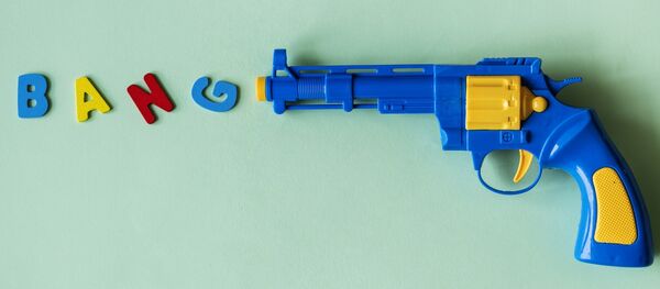Una pistola de juguete - Sputnik Mundo