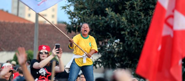 Manifestación a favor de la liberación del expresidente brasileño Luiz Inácio Lula da Silva - Sputnik Mundo