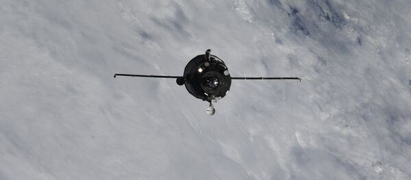 El carguero espacial ruso Progress MS-09 acercándose a la EEI el 10 de julio 2018 El carguero espacial ruso Progress MS-09 acercándose a la EEI el 10 de julio 2018 - Sputnik Mundo