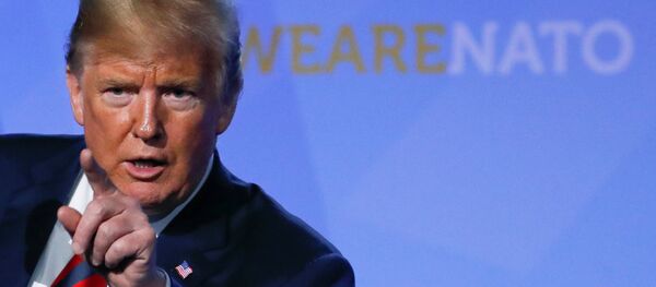 Donald Trump, presidente de EEUU, durante la cumbre de la OTAN - Sputnik Mundo