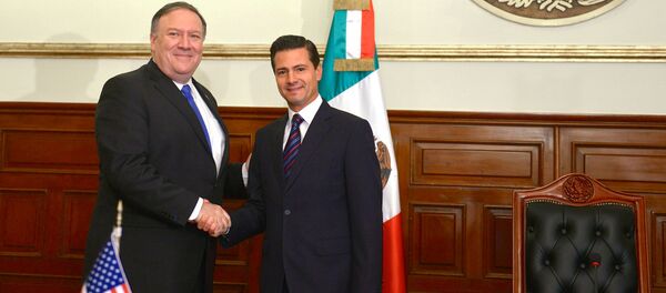 El secretario de Estado de EEUU, Mike Pompeo y el presidente de México, Enrique Peña Nieto - Sputnik Mundo