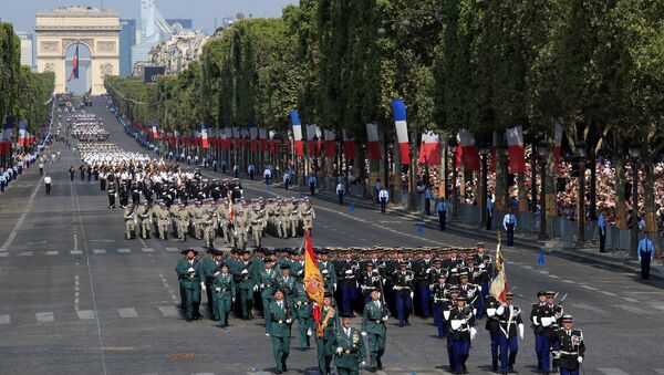 La celebración del Día Nacional de Francia - Sputnik Mundo