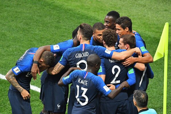 Francia y Croacia se enfrentan en la final del Mundial de Rusia - Sputnik Mundo