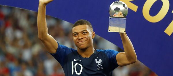 Kylian Mbappé, jugador de fútbol francés Kylian Mbappé, jugador de fútbol francés - Sputnik Mundo