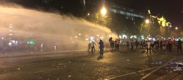 Disturbios en París, Francia Disturbios en París, Francia - Sputnik Mundo