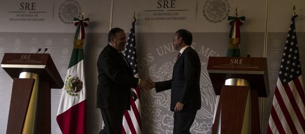 Luis Videgaray, el canciller de México y Michael Pompeo, el secretario de Estado de EEUU Luis Videgaray, el canciller de México y Michael Pompeo, el secretario de Estado de EEUU - Sputnik Mundo