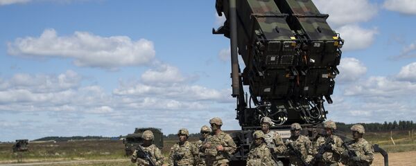 Un sistema de defensa antimisiles estadounidense Patriot - Sputnik Mundo