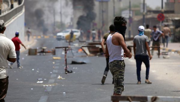 Protestas en Basora, Irak Protestas en Basora, Irak - Sputnik Mundo