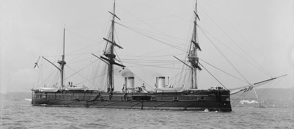 El crucero ruso Dmitri Donskói (archivo) - Sputnik Mundo