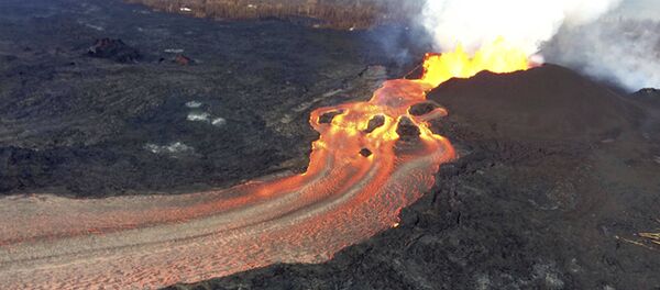 La erupción del volcán de Kilauea - Sputnik Mundo