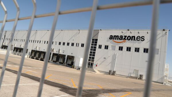 El centro de Amazon en San Fernando de Henares (Madrid) - Sputnik Mundo