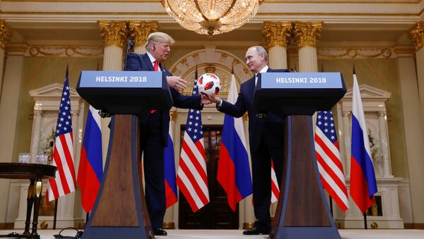 La reunión entre el presidente de Estados Unidos, Donald Trump, y el presidente de la Federación de Rusia, Vladímir Putin La reunión entre el presidente de Estados Unidos, Donald Trump, y el presidente de la Federación de Rusia, Vladímir Putin - Sputnik Mundo