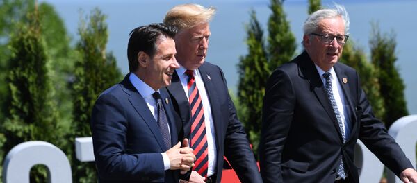 El primer ministro italiano Giuseppe Conte, el presidente estadounidense Donald Trump y el presidente de la Comisión Europea Jean-Claude Juncker - Sputnik Mundo