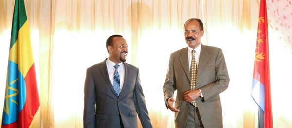 El presidente de Eritrea, Isaías Afewerki, y el primer ministro de Etiopía, Abiy Ahmed El presidente de Eritrea, Isaías Afewerki, y el primer ministro de Etiopía, Abiy Ahmed - Sputnik Mundo