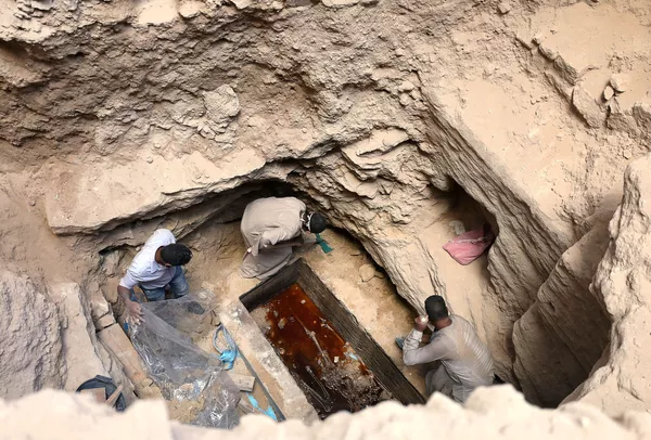 Este es el misterio que escondía el sarcófago negro desenterrado en Egipto Este es el misterio que escondía el sarcófago negro desenterrado en Egipto