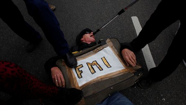 Una protesta contra el FMI en Argentina, el 9 de julio de 2018. - Sputnik Mundo