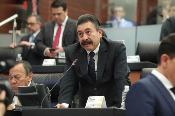 El senador mexicano Isidro Pedraza Chávez en la sesión de la Comisión Permanente, 4 de julio del 2018  - Sputnik Mundo
