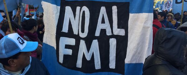 Manifestación contra el FMI y el ajuste en Argentina - Sputnik Mundo