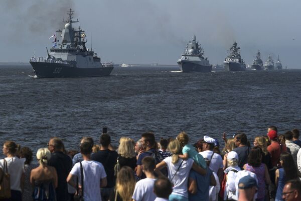 Ensayo del desfile por el Día de la Armada de Rusia, en fotos - Sputnik Mundo