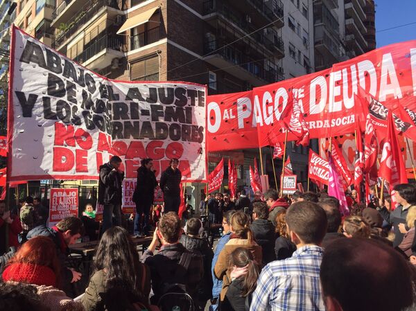 Manifestación contra el FMI y el ajuste en Argentina - Sputnik Mundo