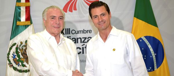 El presidente de Brasil, Michel Temer y el presidente saliente de México, Enrique Peña Nieto - Sputnik Mundo