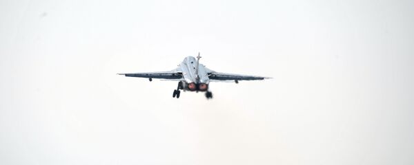 El avión Su-24 despega en Siria - Sputnik Mundo