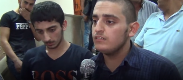 Atrocidades de los radicales: los presos liberados sirios relatan detalles de su cautiverio (vídeo) - Sputnik Mundo