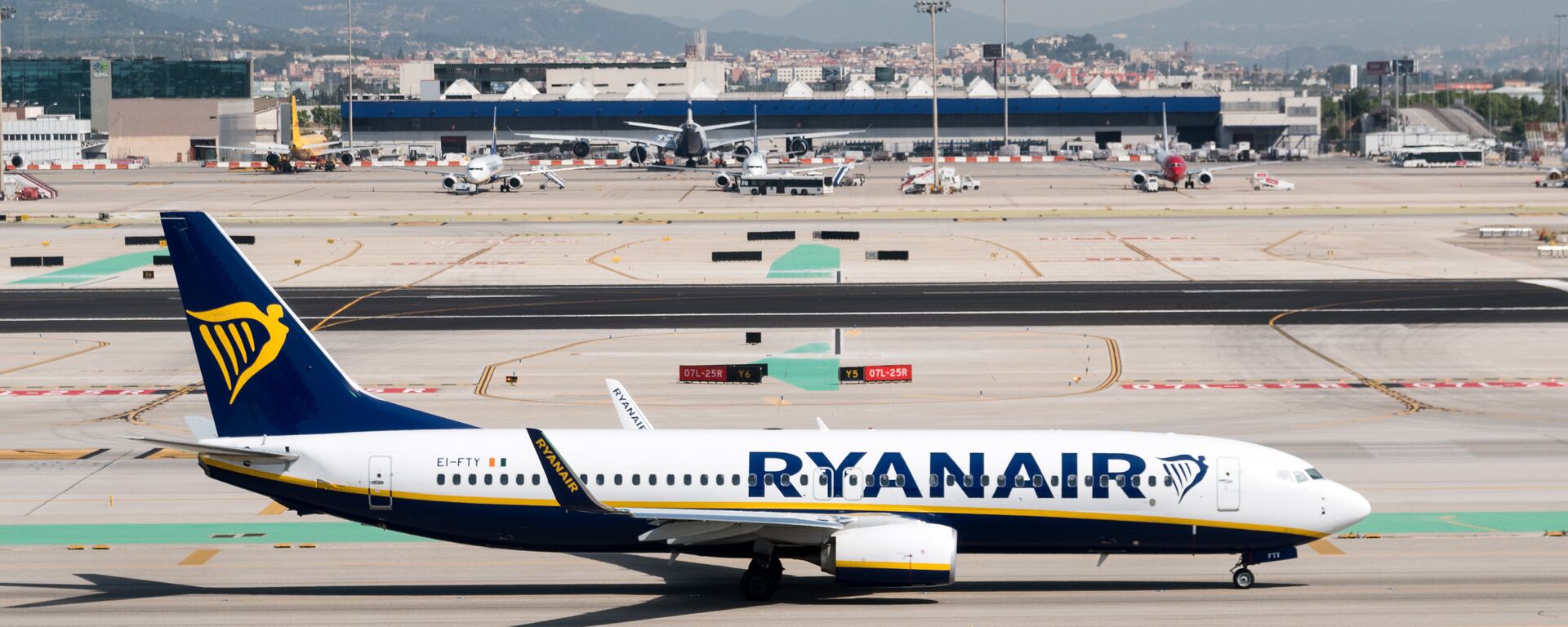 Un avión de Ryanair - Sputnik Mundo, 1920, 24.04.2020