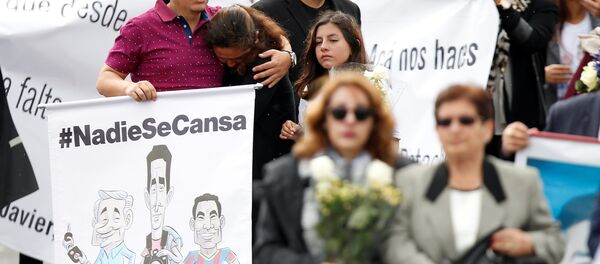 Recibimiento en Ecuador de los restos de los periodistas asesinados en Colombia - Sputnik Mundo