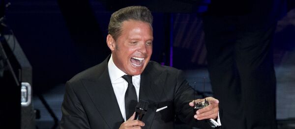 Luis Miguel, el Sol de México - Sputnik Mundo