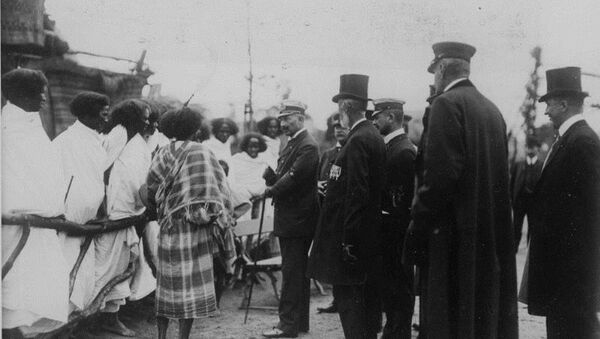 Guillermo II, el último emperador de Alemania, visita el zoológico humano de Hamburgo - Sputnik Mundo