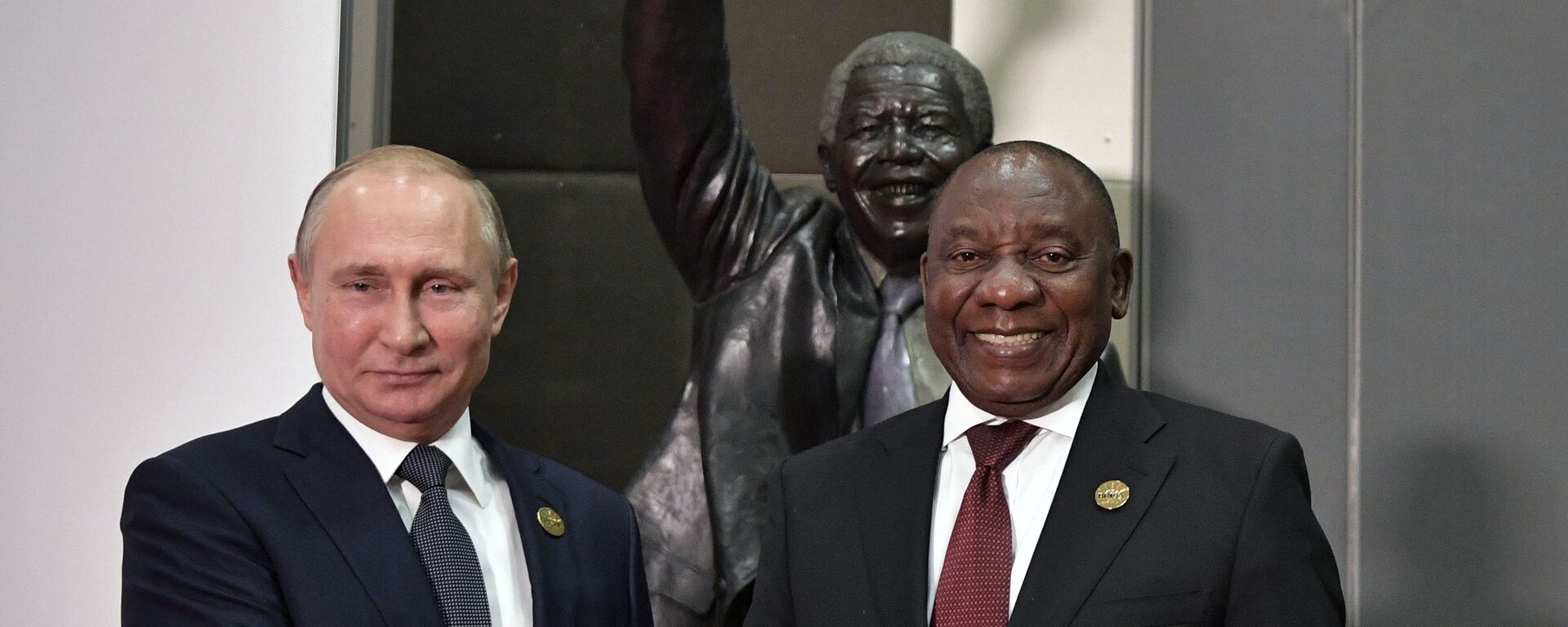 Los presidentes de Rusia y Sudáfrica, Vladímir Putin y Cyril Ramaphosa - Sputnik Mundo, 1920, 15.06.2022