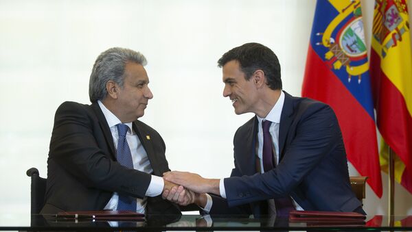 El presidente del Gobierno español, Pedro Sánchez, recibe en Madrid al presidente de la República de Ecuador, Lenín Moreno - Sputnik Mundo