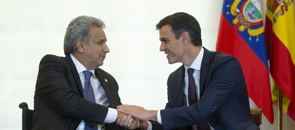El presidente del Gobierno español, Pedro Sánchez, recibe en Madrid al presidente de la República de Ecuador, Lenín Moreno - Sputnik Mundo