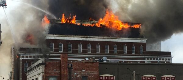 Un incendio, imagen referencial - Sputnik Mundo