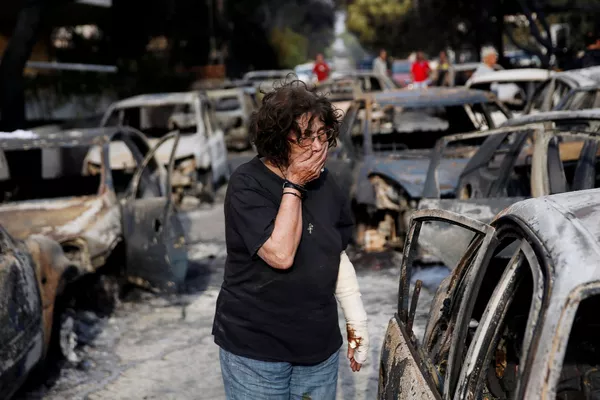 Una tragedia indescriptible: los incendios forestales asolan Grecia - Sputnik Mundo